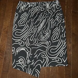 Black and White Abstract Pattern Skirt